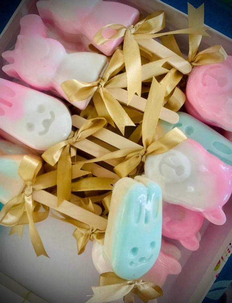 LittleEarth's Teddy Rabbit Peppa Pig Soapsicle bars will make you want to jump on a Ferris wheel !